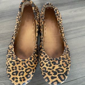 Leopard tieks!